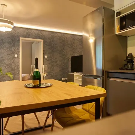Apartment Sunlight Blue -